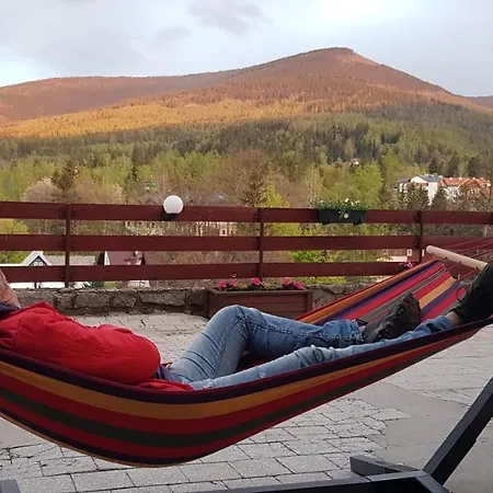 Milo Mi בית אירוח